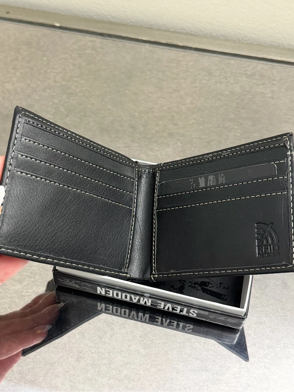 Steve Madden Black Bifold Card & Key Wallet with Contrast Stitching